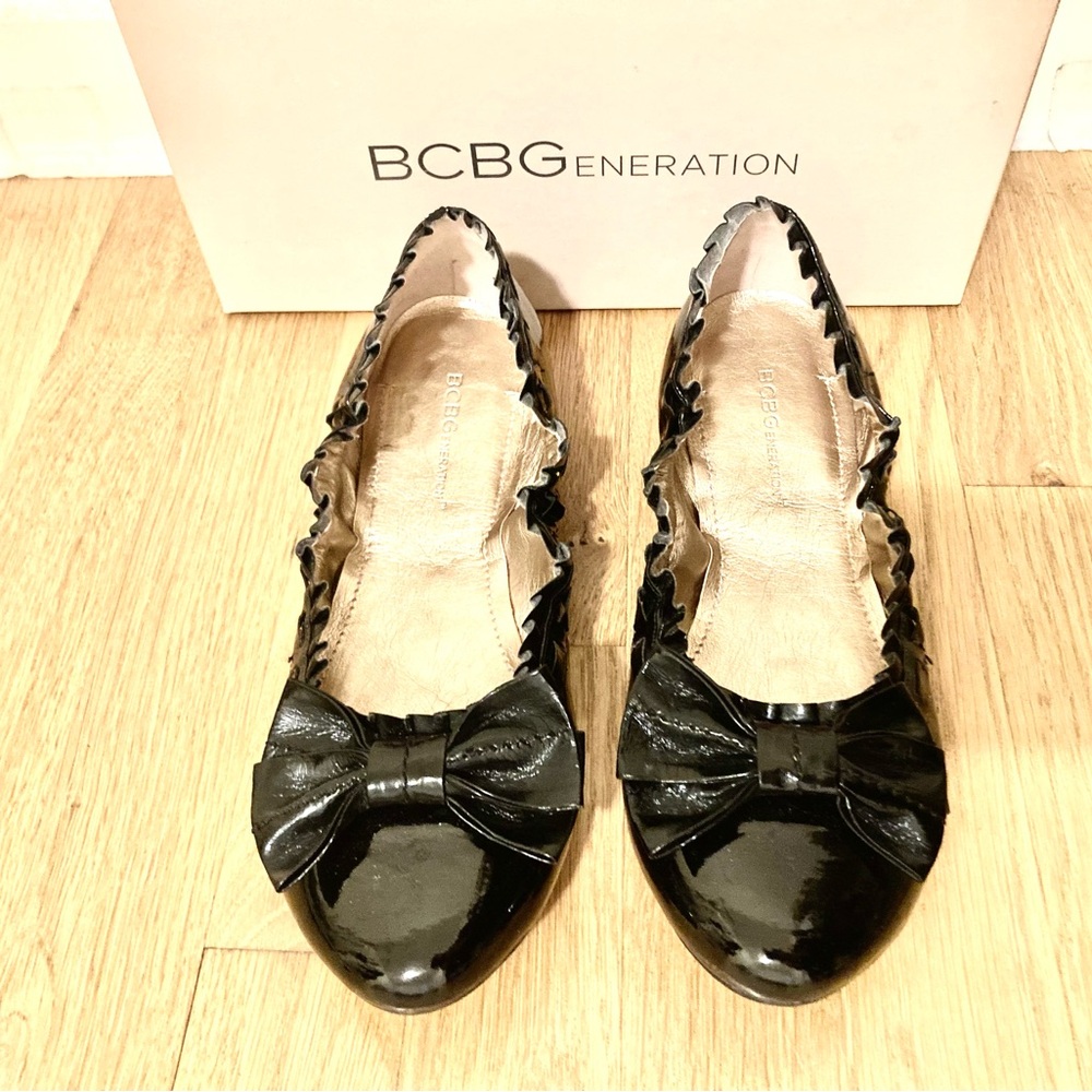 New! BCBGeneration Black Patent Bow Ballet Flats 8.5